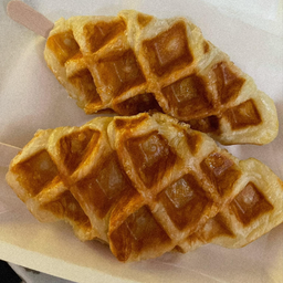 ครอฟเฟิล Plain Croffle