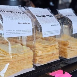 ขนมปังกรอบบบบ เนยน้ำตาล