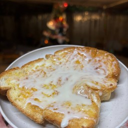 ขนมปังเนยนม