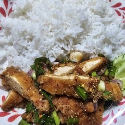 ข้าว.น้ำตกไก่ทอด