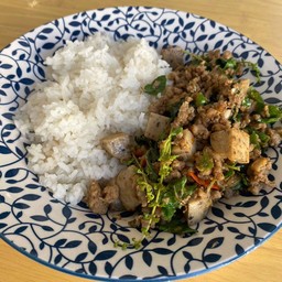 เมนูข้าวกระเพราโบราณ
