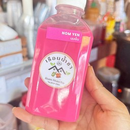 นมชมพูใส่ขวด