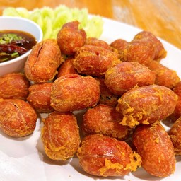 ไส้กรอกแดงทอด