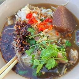 ล้านวัฒนพงศ์ สาขา3