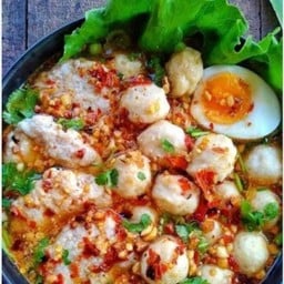 ก๋วยเตี๋ยวต้มยำพี่ไข่