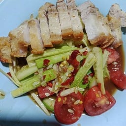 ตำแตงหมูกรอบ