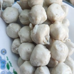 ลูกชิ้นเอ็นหมู1ไม้