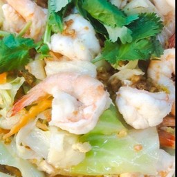 กะหล่ำปลีผัดไข่กุ้งสด