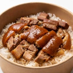 ขาหมูเที่ยงคืน แจ้งวัฒนะ