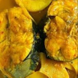 แกงส้มหน่อไม้ดองปลาดุก