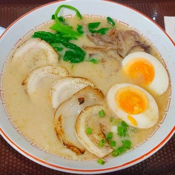 Kinsou ราเมง ชาชู