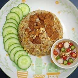 ข้าวผัดน้ำพริกกากหมู