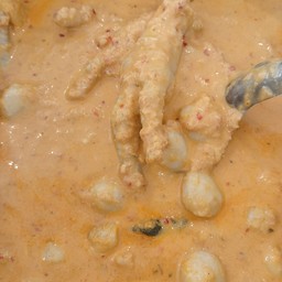 ขนมจีนน้ำยากะทิไก่