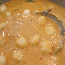 ขนมจีนน้ำยากะทิปลา