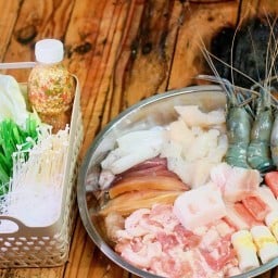 ตังค์ ตังค์ หมูกระทะ บุฟเฟ่ต์ 179 หน้ามหาวิทยาลัยมหามกุฏราชวิทยาลัย