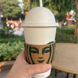 Starbucks Disneyland Hong Kong