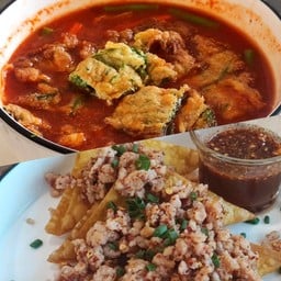 [เซตสุดฮิต] เกี๊ยวกรอบหมูสับ ต้มยำแห้ง มังสวิรัติ + แกงส้มชะอมไข่ มังสวิรัติ