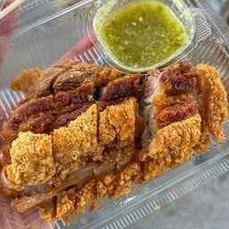 หมูกรอบฟันแตก