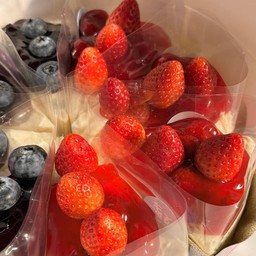 Strawberry cheese pie