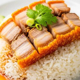 สามชั้นทอดราดข้าว