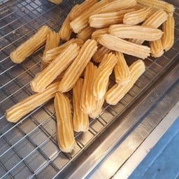 ปาท่องโก๋สเปน ปั๊มลุงเท่ง ขาขึ้น กทม.