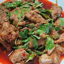 ผัดพริกแกงเครื่องใน
