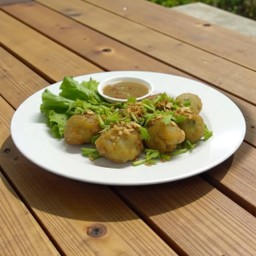 ลวกจิ้มลูกชิ้นกุ้ง