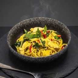 พาสต้าแกงเขียวหวานไก่