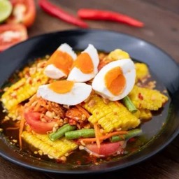 ตำข้าวโพด + ไข่เค็ม