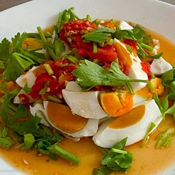 ยำไข่เค็ม