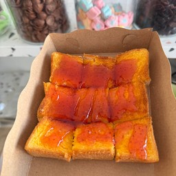 ขนมปังปิ้งแยมสตอเบอรี่