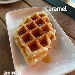 caramel croffle (ครอฟเฟิล ราดซอส คาราเมล)