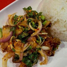 ข้าว ยำหมูกรอบ