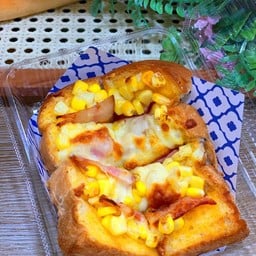 ปังปิ้งข้าวโพดเบคอนชีส