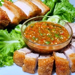 หมูกรอบซิ่งเมี่ยงหมูกรอบ