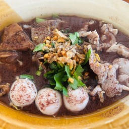 เกาเหลาหมูน้ำตก