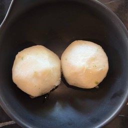 ซาลาเปาปลาไส้ไข่กุ้ง