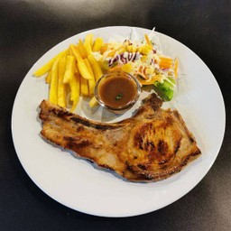 สเต็กหมูพอร์คช็อป บิ๊กไซด์ กลมกล่อม Pork chop Steak