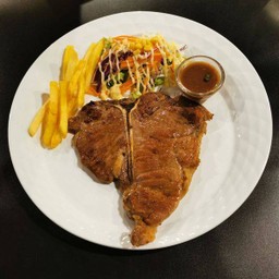 สเต็กเนื้อทีโบน T-bone Steak