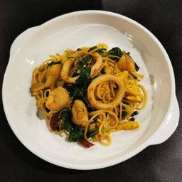 สปาเก็ตตี้ผัดขี้เมา กลมกล่อม เลือกเนื้อสัตว์ได้