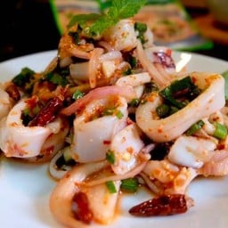 ลาบปลาหมึก