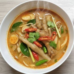 ต้มยำขาไก่ (กับข้าว)