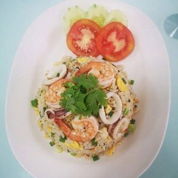 ข้าวผัดทะเล