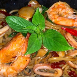 [อร่อยซ่ากับโค้ก] สปาเกตตี้ขี้เมาซีฟู๊ด +  โค้ก ไม่มีน้ำตาล (ขวด)