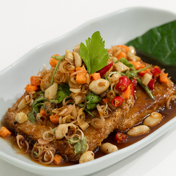 ปลาทอดลุยสวน