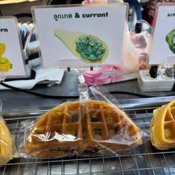 ร้านวาฟเฟิล/เครปญี่ปุ่น/ขนมเบื้องน้องแตงโม