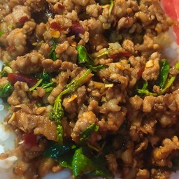 กระเพราหมูสับ