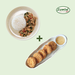 [เซตสุดฮิต] ผัดกะเพราราดข้าว + ทอดมันกุ้ง
