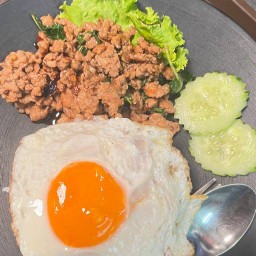 กระเพรา&ยำแซ่บฮาลาล