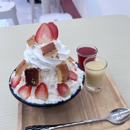 บิงซูสตรอเบอร์รี่ชีสเค้ก